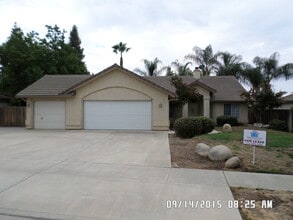 Building Photo - 537 E Oakridge Ct