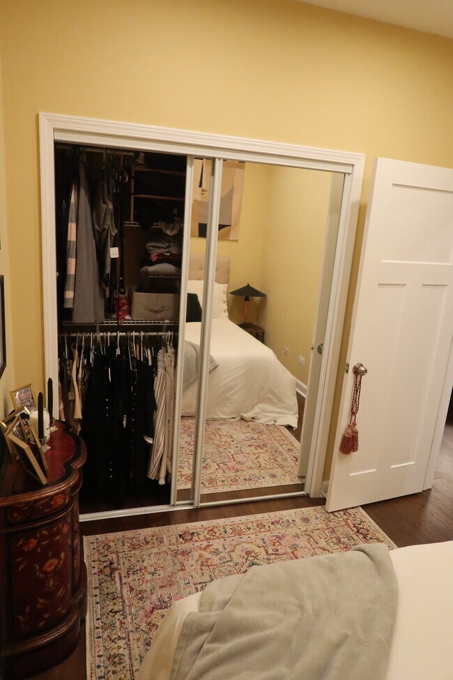 Foto del edificio - 1425 N Bosworth Ave