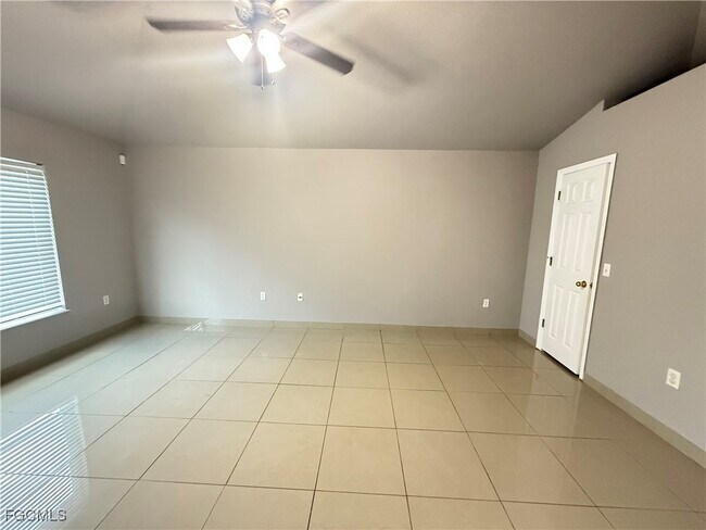 Foto del edificio - 3207 54th St W