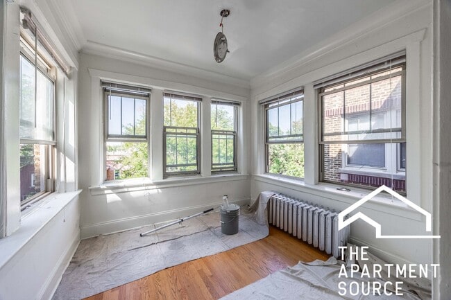 Foto del edificio - 4869 N Washtenaw Ave