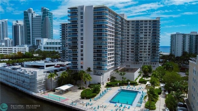 Building Photo - 3800 S Ocean Dr