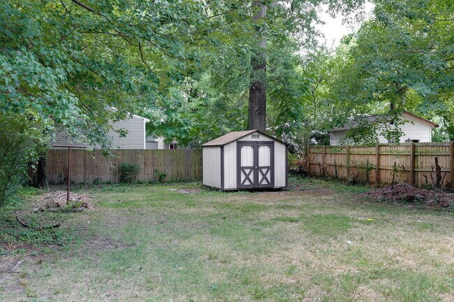 Foto del edificio - 3009 Napoleon St