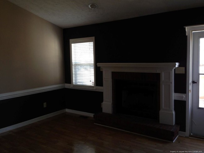 Foto del edificio - 256 Fading Trail Ln