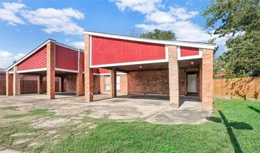 Building Photo - 8002 Beechnut St