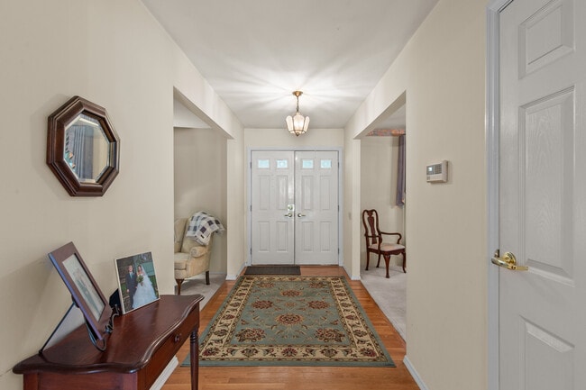 Building Photo - 12166 Royal Valley Dr