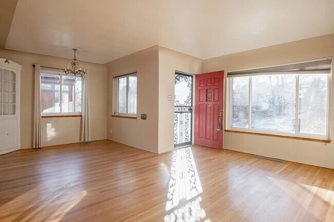 Foto del edificio - Charming Platt Park Home!