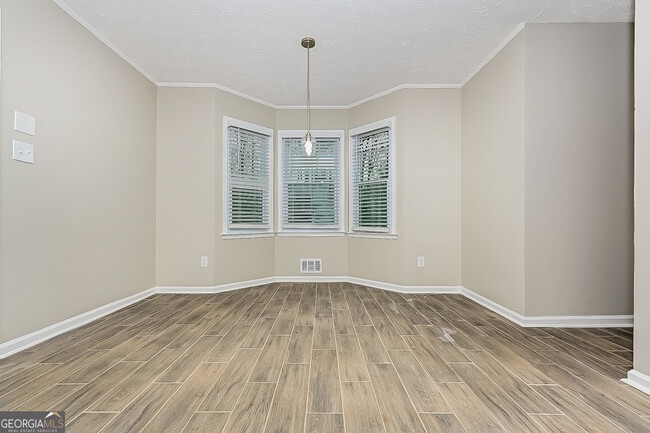 Building Photo - 295 Stoneridge Way