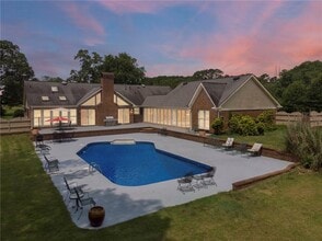 Building Photo - 1061 GA-92