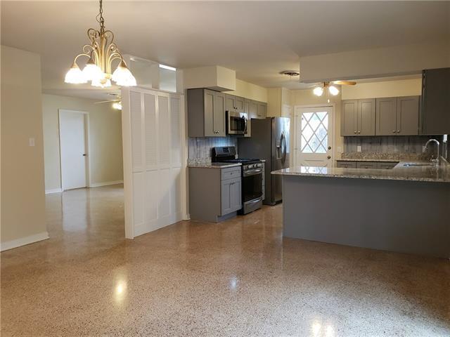 Foto del edificio - 203 Cindy Lou Pl