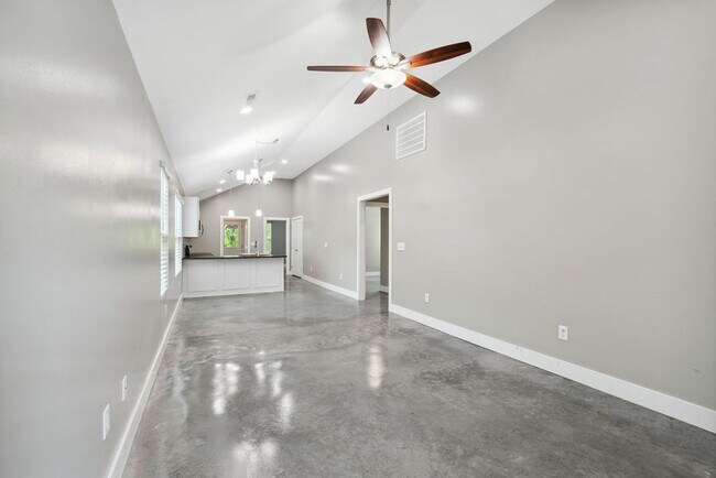 Foto del edificio - 298C Garner Ave