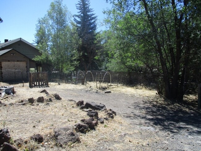 Building Photo - 1618 NW 8th St