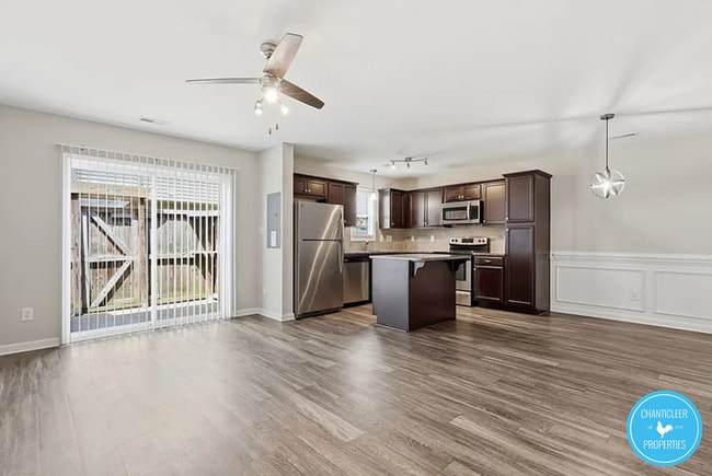 Building Photo - 2654 Middle Br Bnd