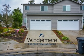 Building Photo - 1899 SW Cooper Way