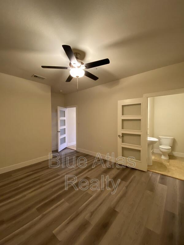 Building Photo - 2690 Rockbrook Dr