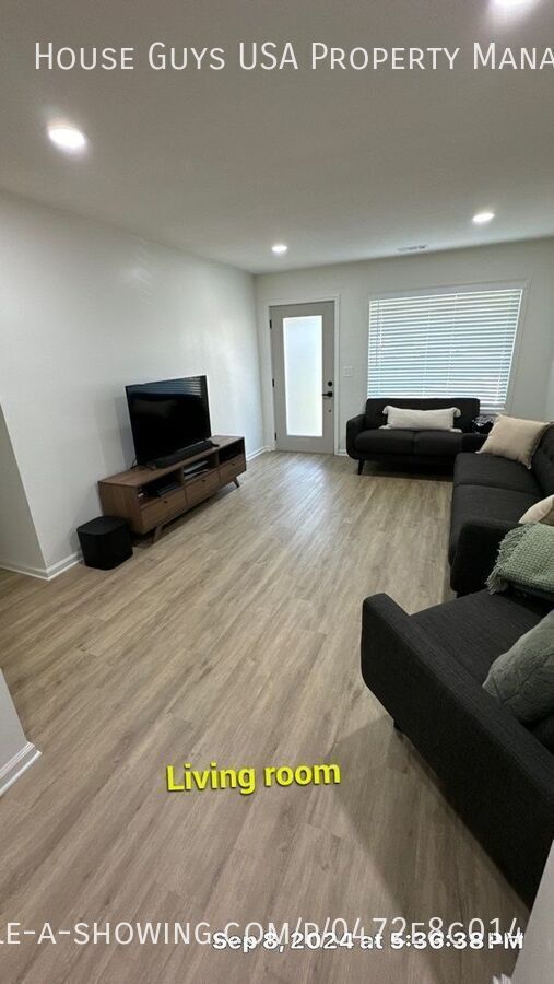 Foto del edificio - 505 NW Holly Ln