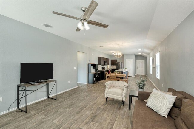 Foto del edificio - 14905 Breccia Rd