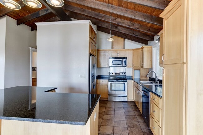 Building Photo - Beautiful Home in Polnell Shores