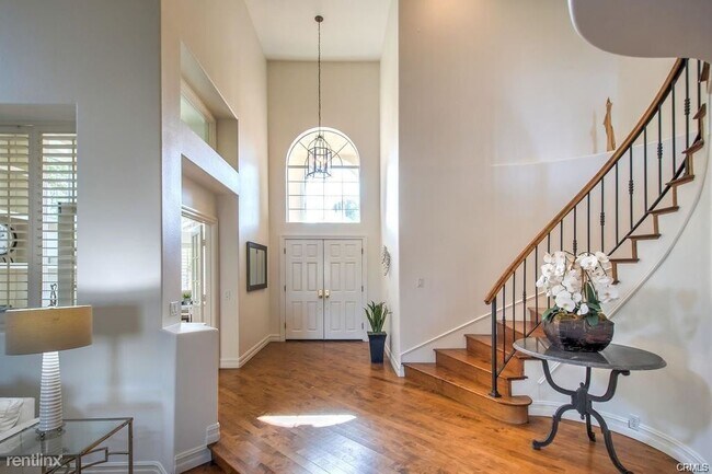 Building Photo - 5 br, 5 bath House - 26992 Falling Leaf Dr
