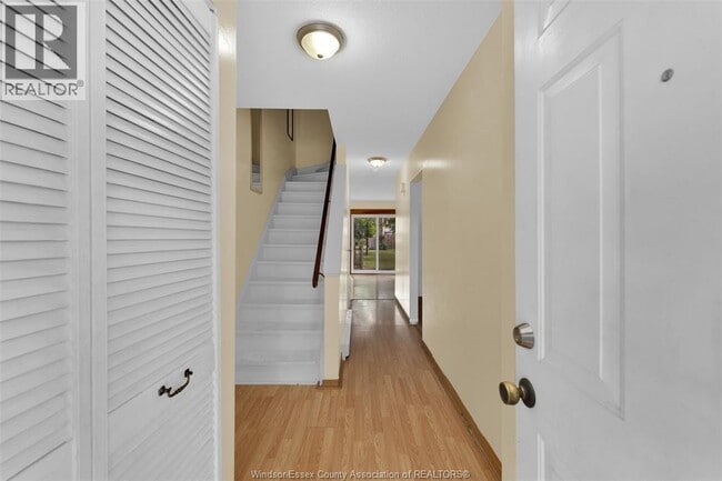 Building Photo - 6206 Thornberry Crescent