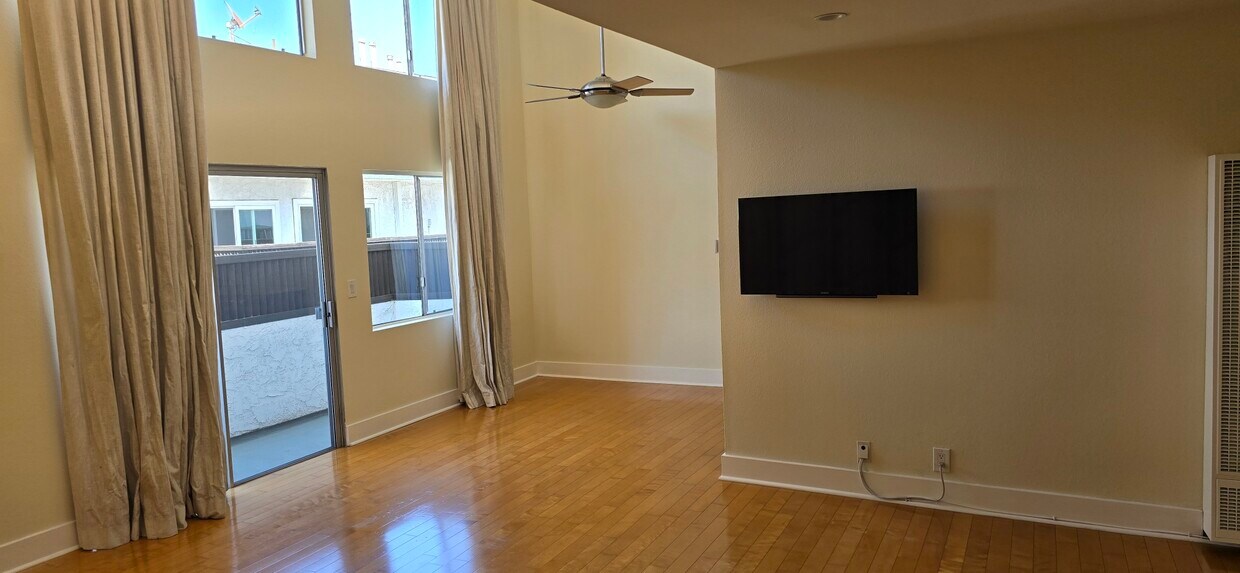 3131 S Canfield Ave Unit 207, Los Angeles, CA 90034 Condo for Rent