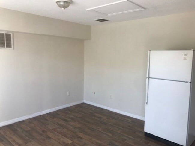 Foto del edificio - Available Now! Charming 1-Story Lockout Townhome in Davenport!