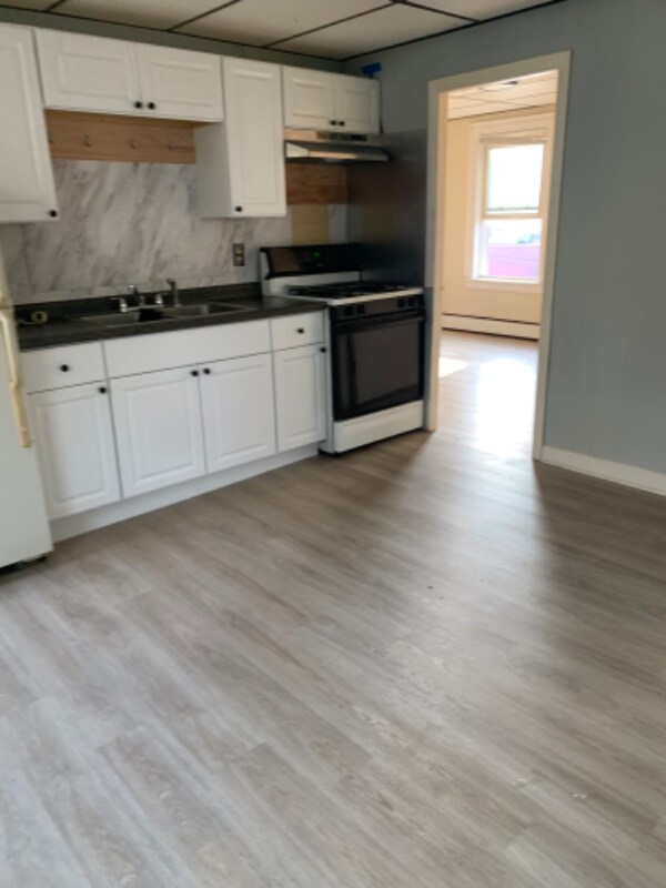 98 Japonica St Unit 2, Pawtucket, RI 02860 Room for Rent in Pawtucket