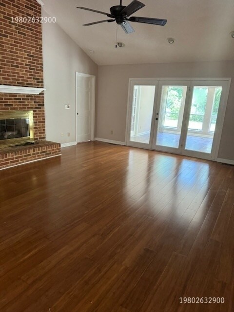 Foto del edificio - 14910 Majestic Oak Dr