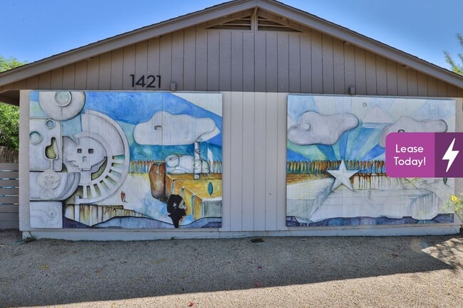 Building Photo - 1421 E Roosevelt St