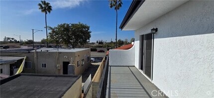 Building Photo - 840 S Anaheim Blvd