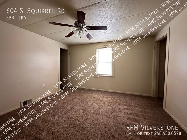 Foto del edificio - Spacious 3-bedroom