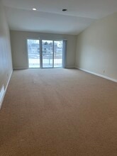 Building Photo - 252 Terraplane Dr SE