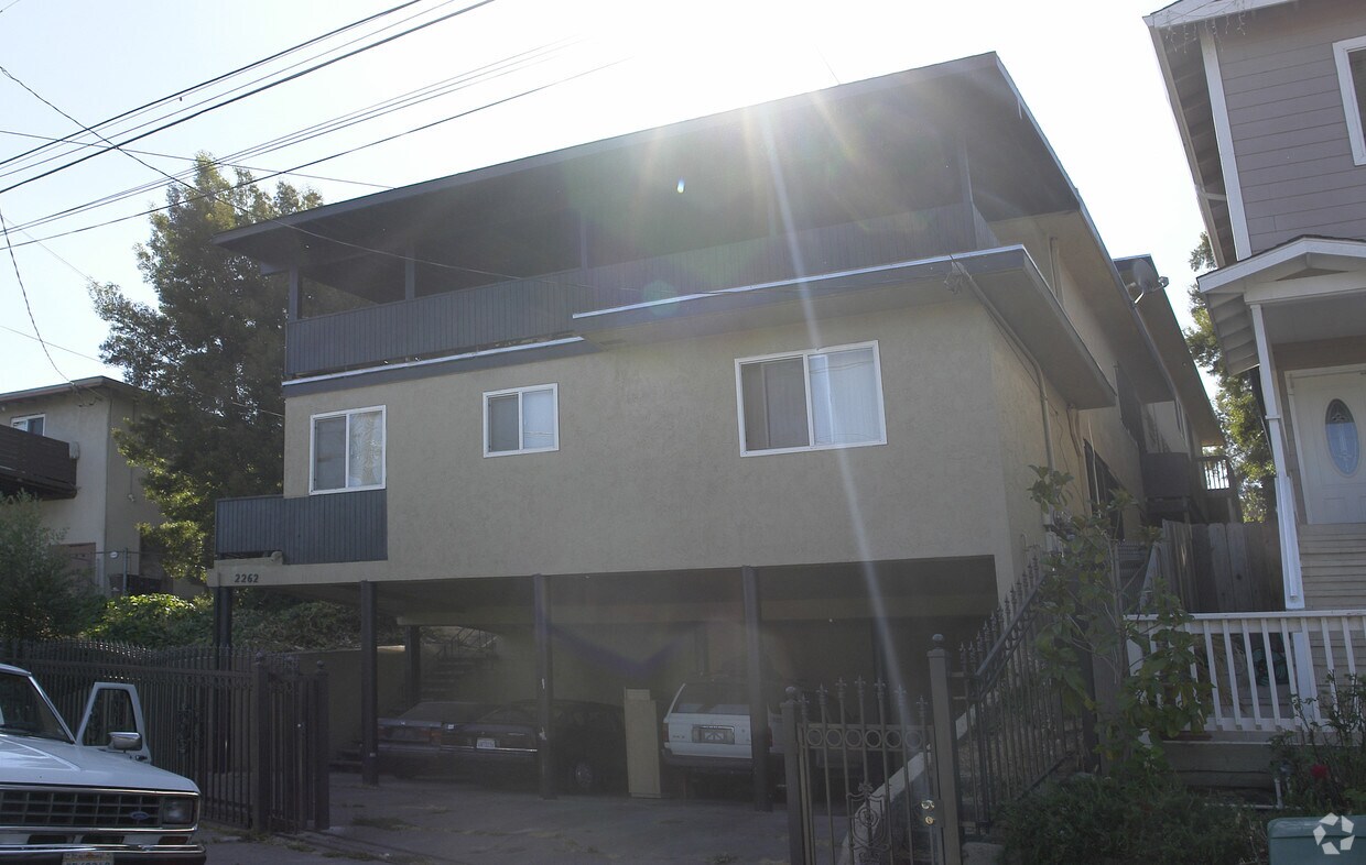 Foto del edificio - 2262 Courtland Ave