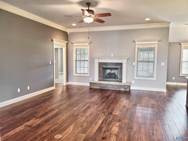 Foto del edificio - 13735 Callaway Dr