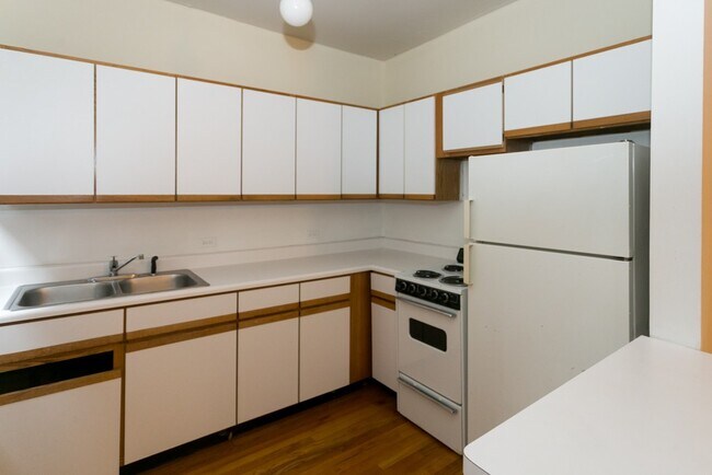 Foto del edificio - 653 W Barry Ave