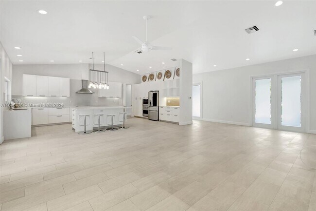 Foto del edificio - 5765 SW 84th St