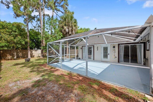 Building Photo - 1329 Periwinkle Pl