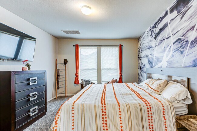 Building Photo - 7314 Saddle Tree Dr