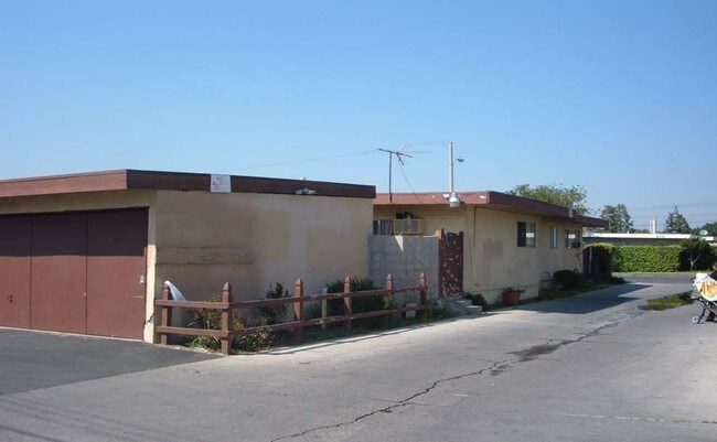 Foto del edificio - 7610 Fillmore Dr