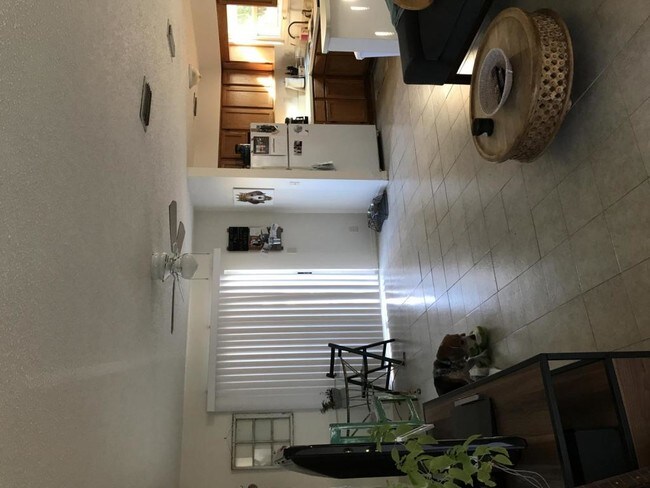Foto del edificio - 835 Gonzales Ave