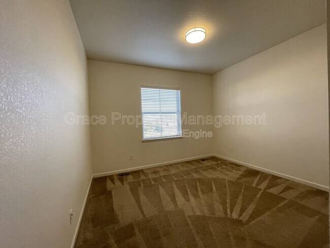 Foto del edificio - 618 W 171st Pl