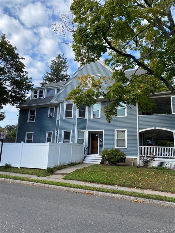 Primary Photo - 114 Fern St