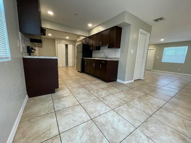 Foto del edificio - 2886 Harson Way
