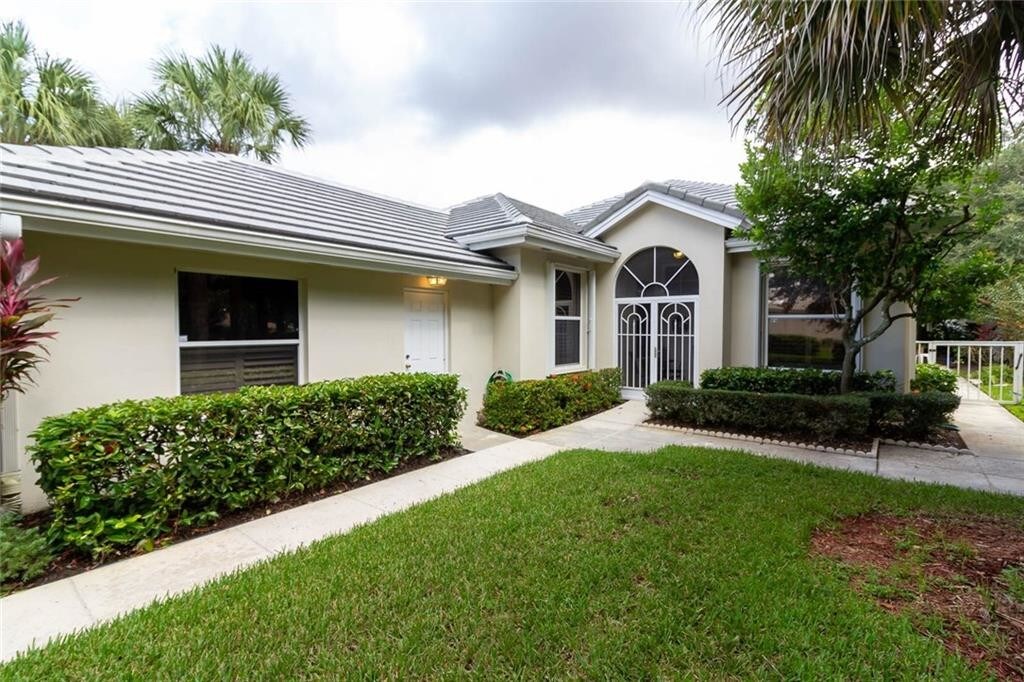 Foto principal - 501 SW Hampton Ct