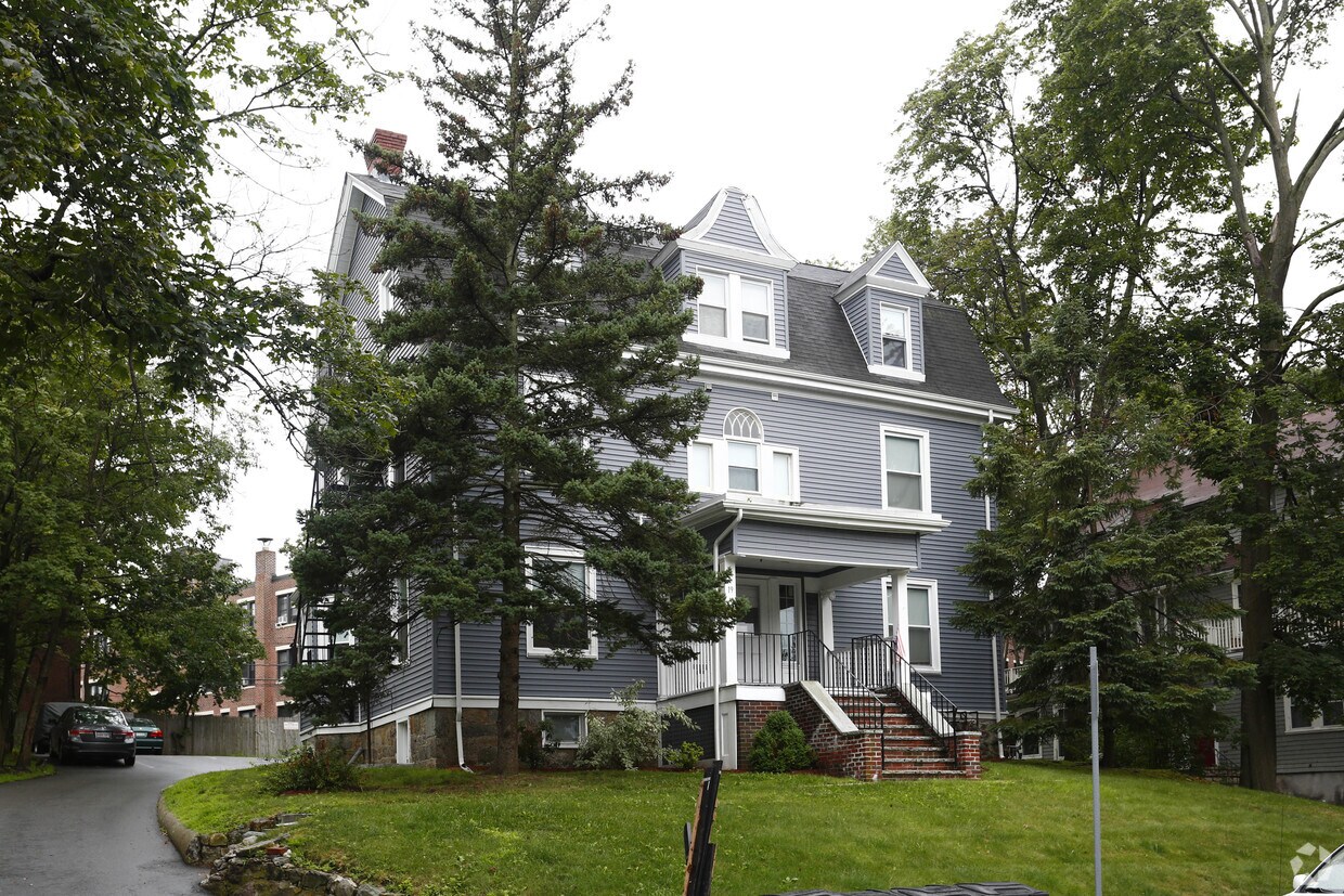Building Photo - 19 Braemore Rd