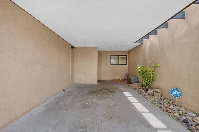 Foto del edificio - 795 Tramway Ln NE