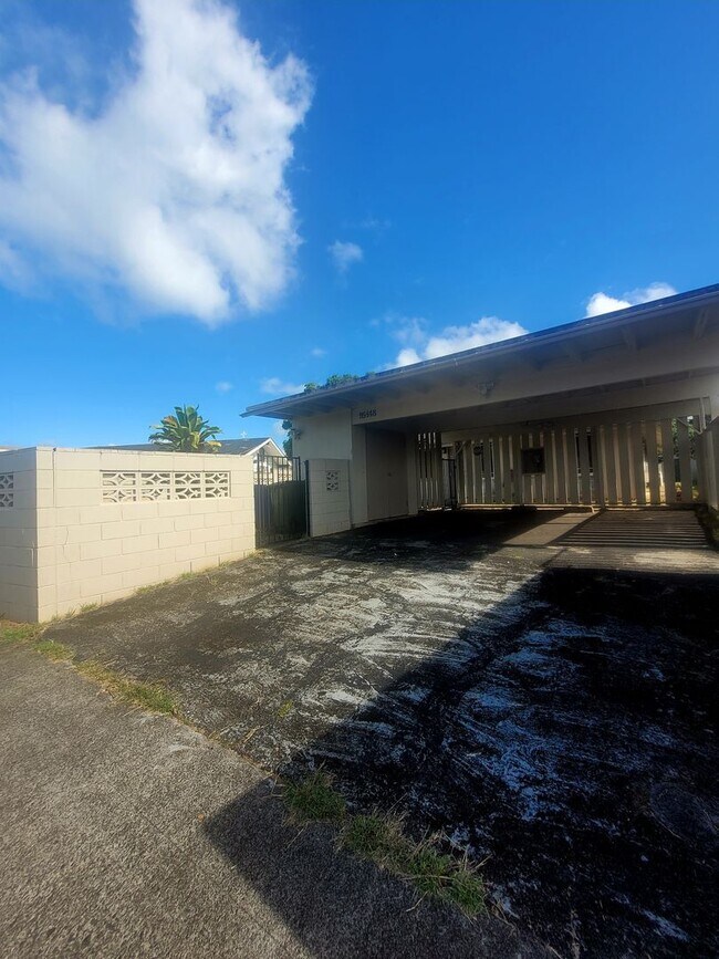 Foto del edificio - AVAILABLE | 4 Bedroom, 2 Bathroom Single L...
