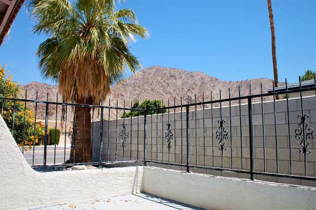 Foto del edificio - 54035 Eisenhower Dr