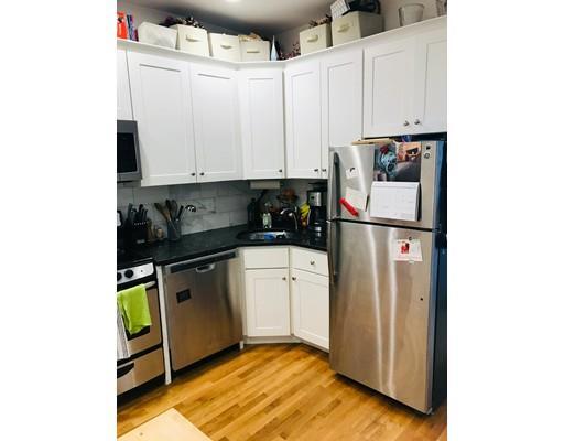 Building Photo - 82 W Cedar St