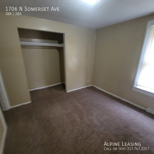 Building Photo - West Indy/Eagledale 3BR Home!