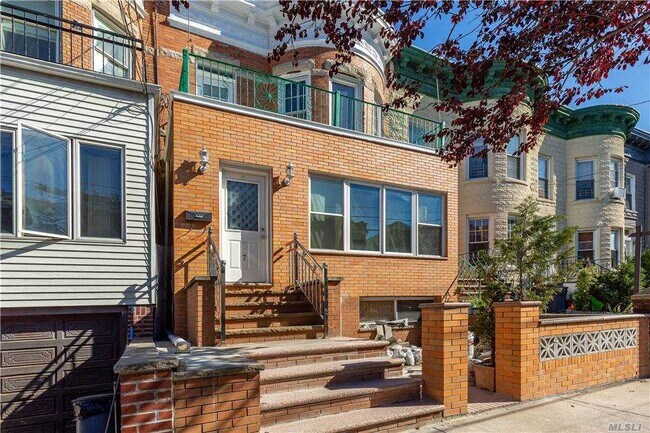 Building Photo - 927 79th St